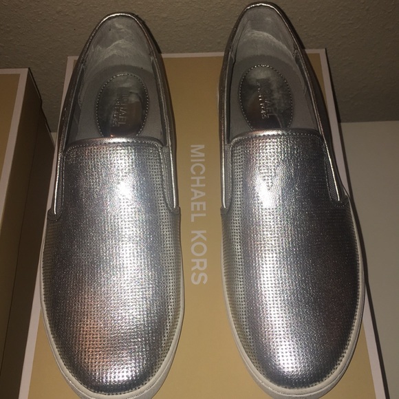 KORS Michael Kors Shoes - 💥Last pair💥Michael Kors Keaton Slip On’s.